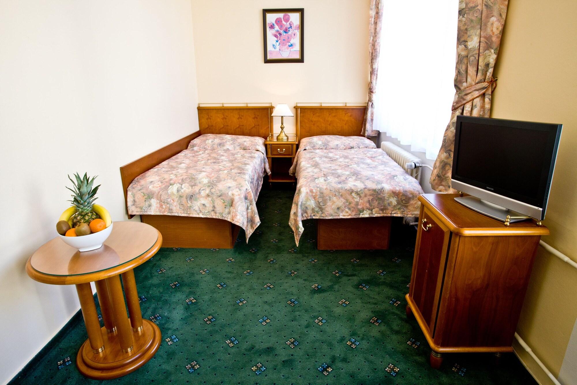 Melantrich Old Town Otel 3*