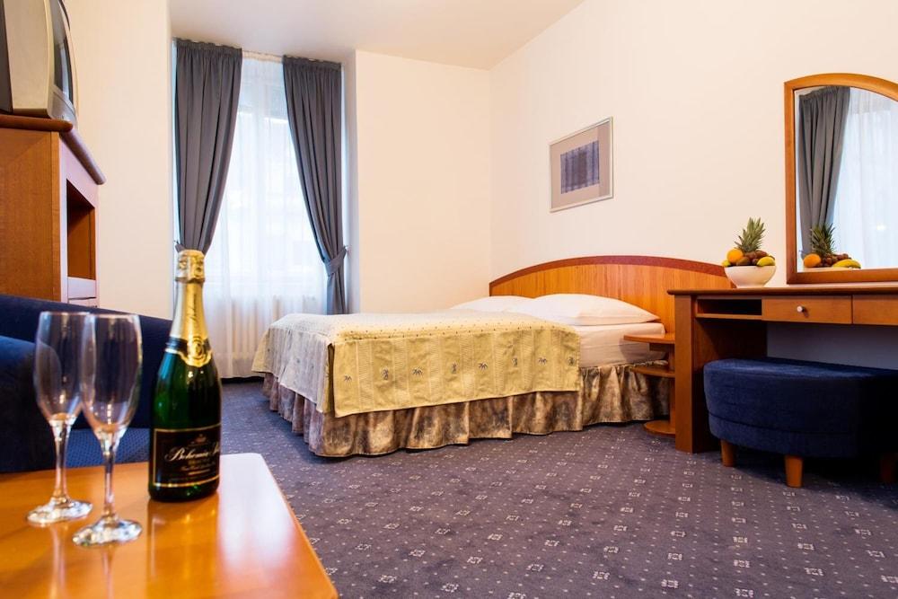 Melantrich Old Town Otel 3*